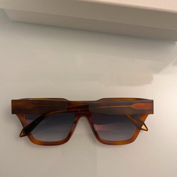 Victoria Beckham VBS 145. ( C02 ) vintage tortoise   56x. 17x 140 main image 7